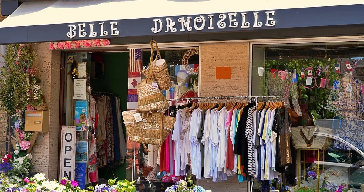 Signalétique extérieure design à Nantes : les tendances 2026 à adopter